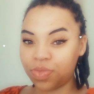 Meet your Posher, Whitney